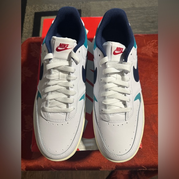 Brand new women’s Nike gamma force size 11 men’s 9 1/2 - Picture 2 of 4